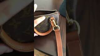 Mini speedy 1 minute review -My iPhone fits in my mini speedy HL cutest bag ever ❤️ vintage✅ Resimi