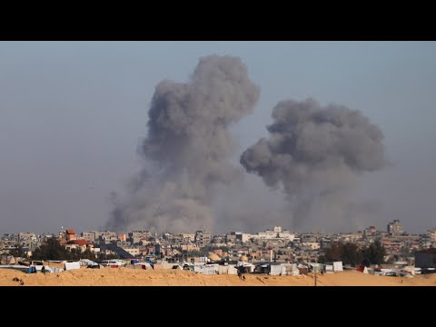 What is happening at the Rafah border crossing?