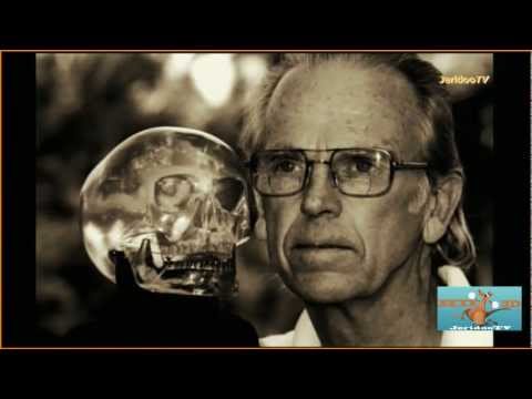 Video: The Most Mysterious Find Of The 20th Century. Crystal Skulls - Alternative View