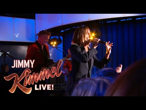 Iggy Pop Performs "Sunday" - Iggy Pop Performs "Sunday"