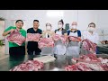 How to prepare the special black pork dish of ethnic minorities in northern vietnam