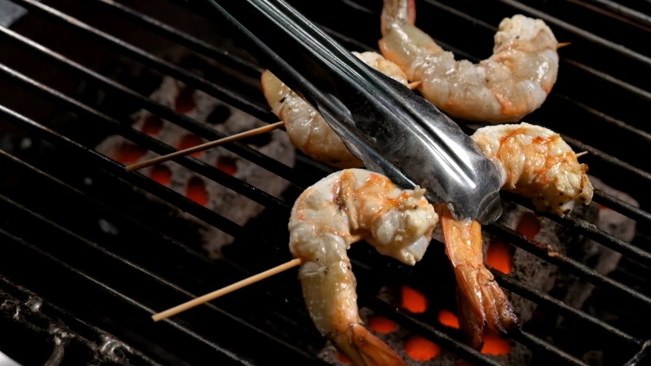 How Long To Cook Raw Shrimp On Grill : Salt and pepper to taste ...