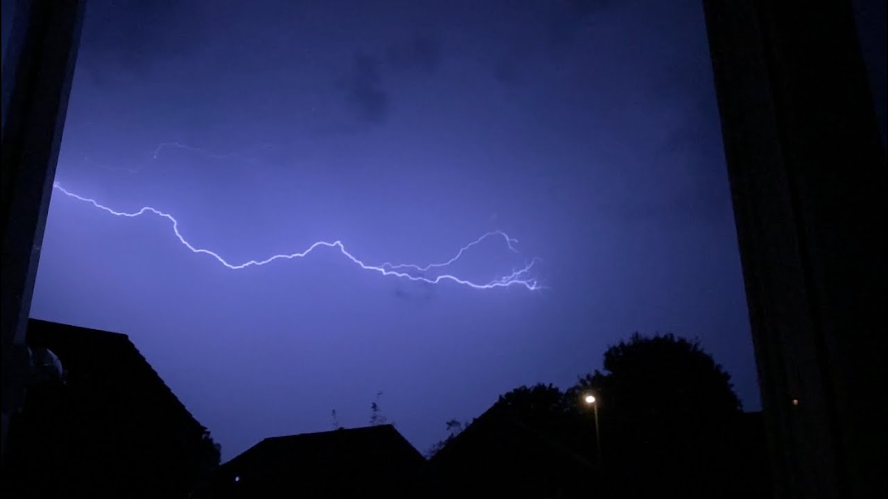 Overnight UK Thunderstorm - 21-22 September 2024