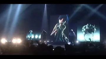 Gorillaz - Clint Eastwood (Live BRITs Performance)