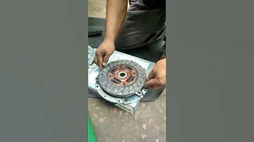 بسبب تلف اسطوانه الدبرياج تعطلت السياره على الطريق 