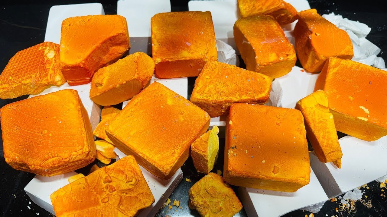 SOFT DYED GYM CHALK BLOCKS CRUSH ✨ Oddlysatisfying Sleepaid #gymchalk #asmr 