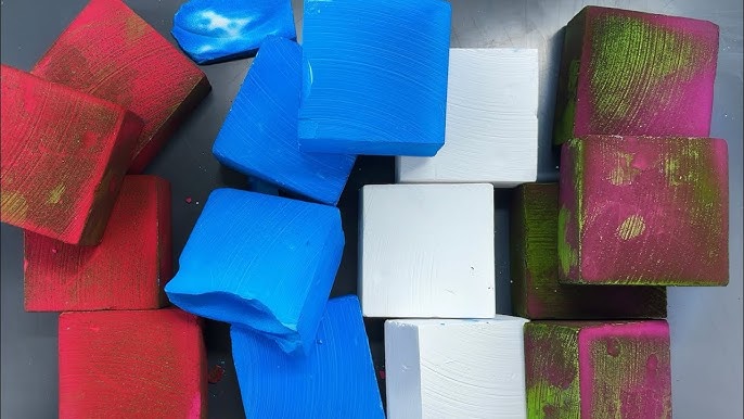 Some luscious dyed BSN gym chalk 💙 #gymchalk #asmr #dyedgymchalk #bsn