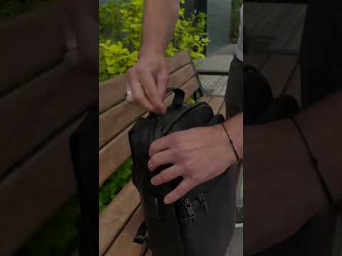 Рюкзак чоловічий для подорожей поїздок та прогулянок чорний шкіряний повсякденний з натуральної шкіри легкий, видео 2