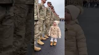 All Soldiers Look Like My Daddy Emotional Military Homecoming