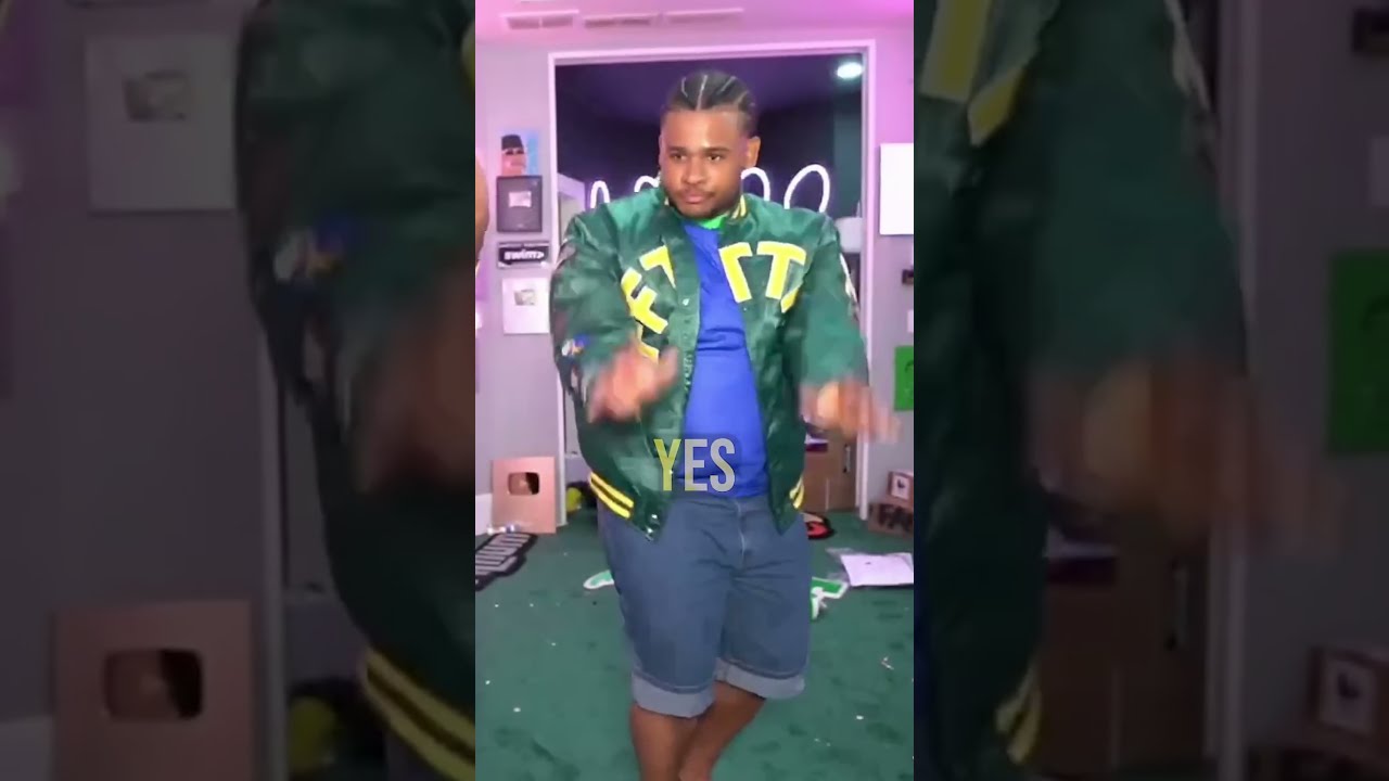 Kai Cenat Makes Fanum Do The Veggie Dance 