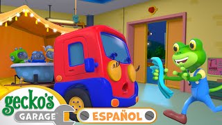 La primer pijamada de Bebé Camión |  Garaje de Gecko | Carros para niños | Vídeos educativos