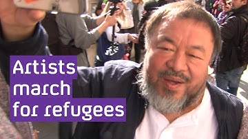 Ai Weiwei and Anish Kapoor walk to help refugees