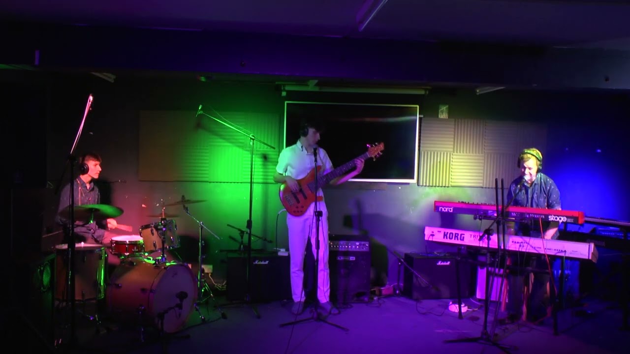 Kibroyde Perform 'The Bench' by Carl Cassidy (2018)