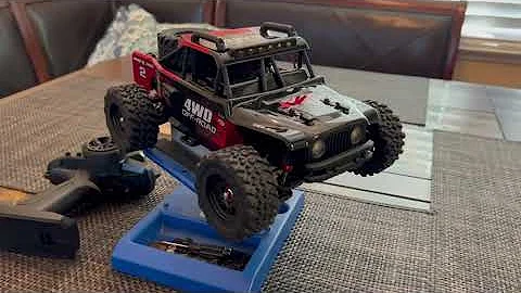 MJX RC Hyper Go Desert Racer (14209) Overview and Test Drive INSANELY FAST!!