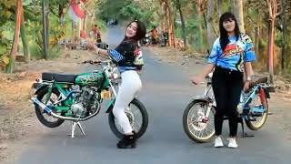 Goyang Dua Model Cewe Cb 100