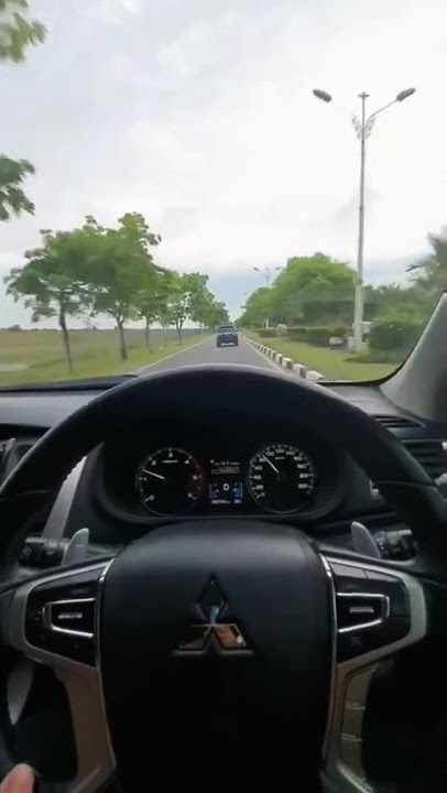 NYETIR MOBIL PAJERO SORE HARI