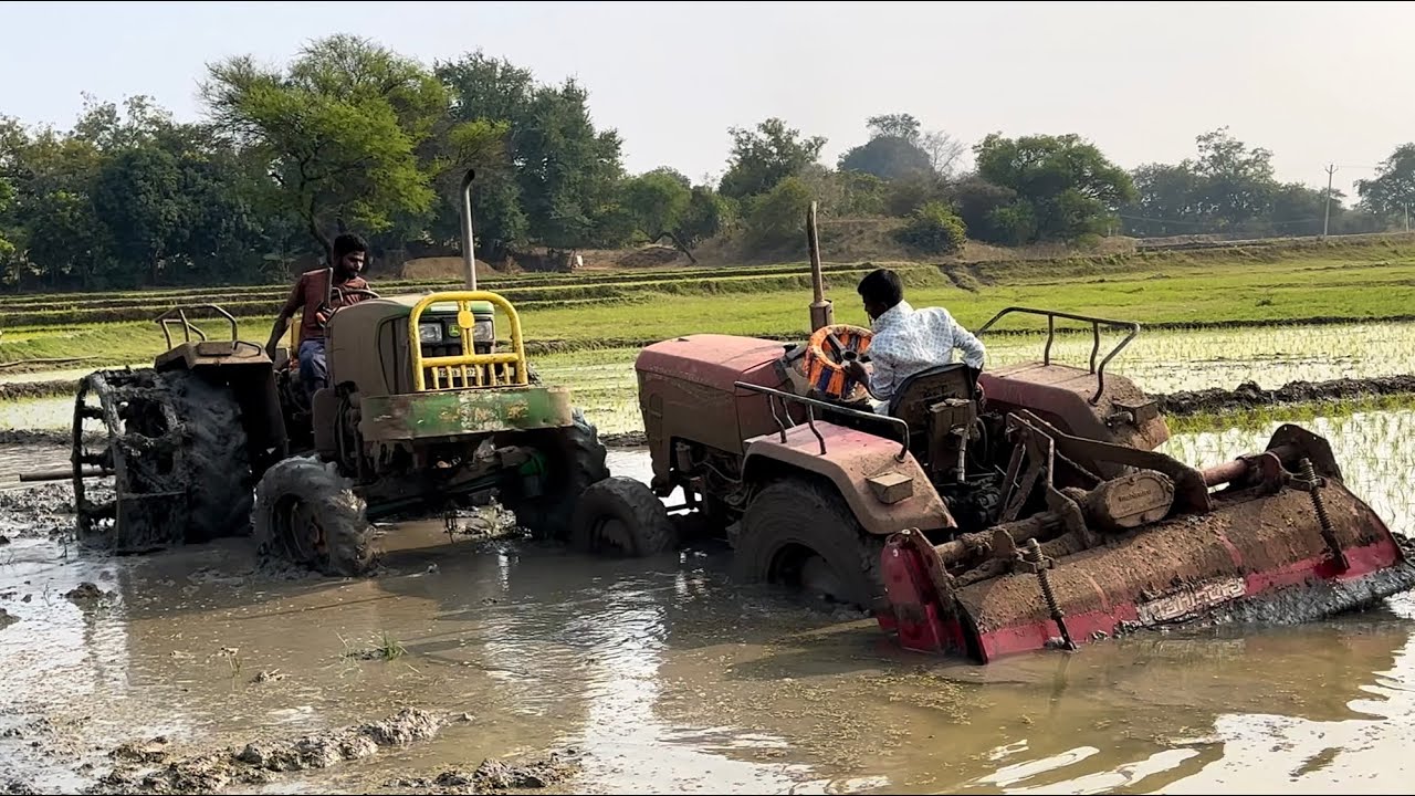 Tracktor Stick Mahindra 4wd tractor stuck in mud Rescued by John Deere tractor ...