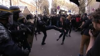 Loi Travail: échauffourées entre jeunes manifestants et forces de l'ordre à Paris