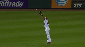 PIT@STL: Peralta leaps and catches Ishikawa