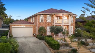 4 Gray Close Endeavour Hills VIC 3802