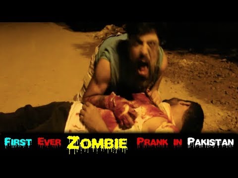 scary-zombie-prank-in-pakistan