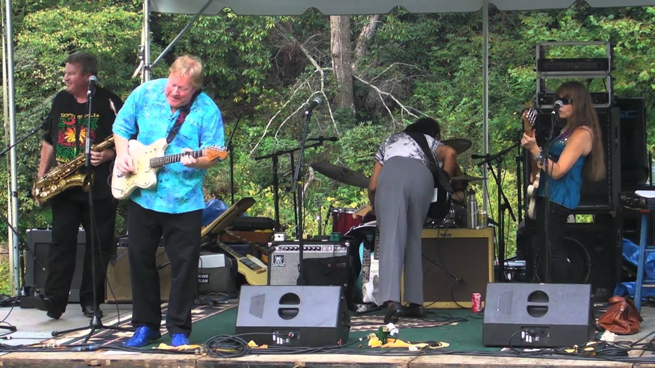 Beverly Guitar Watkins and the King Bees