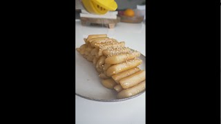 Stir-fried soy-honey tteokbokki