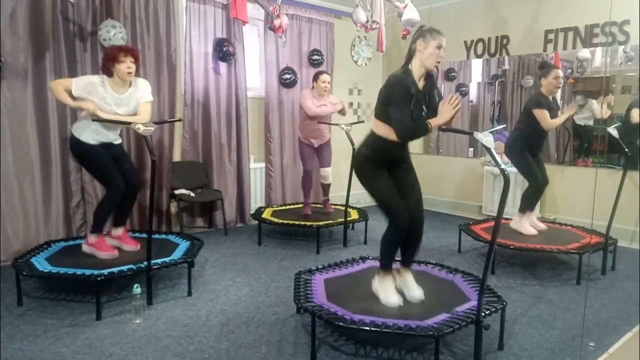 Кардио тренировка на батуте
