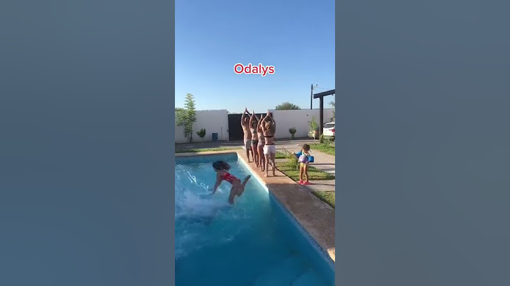 Quien lo hizo mejor ? #shorts #risas #losmolina #familia #alberca