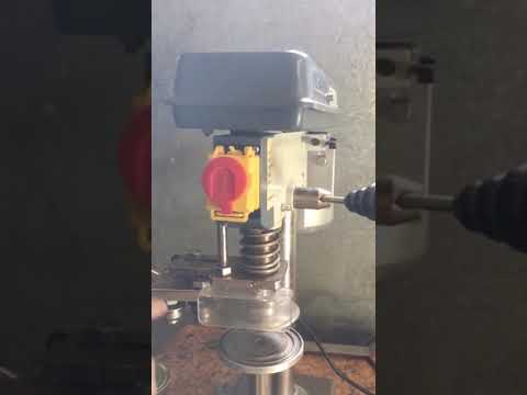 Dosenverschlussmaschine einstellen Dosenverschlussmaschine einstellen