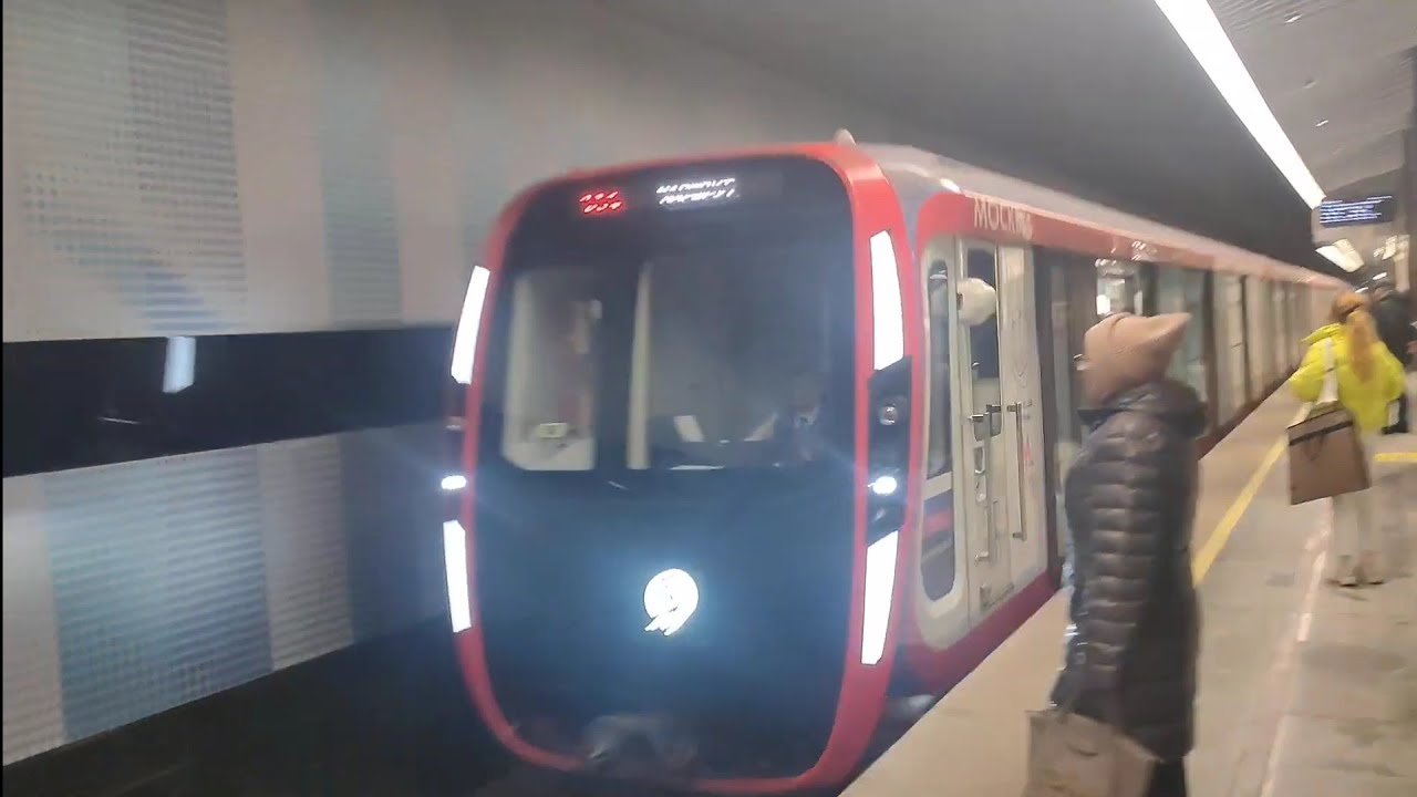 (11) Большая кольцевая линия метро. Аминьевская (Против часовой стрелки)