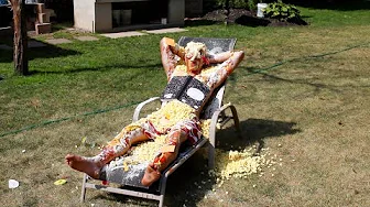 HOW TO NEVER GET SUNBURNED