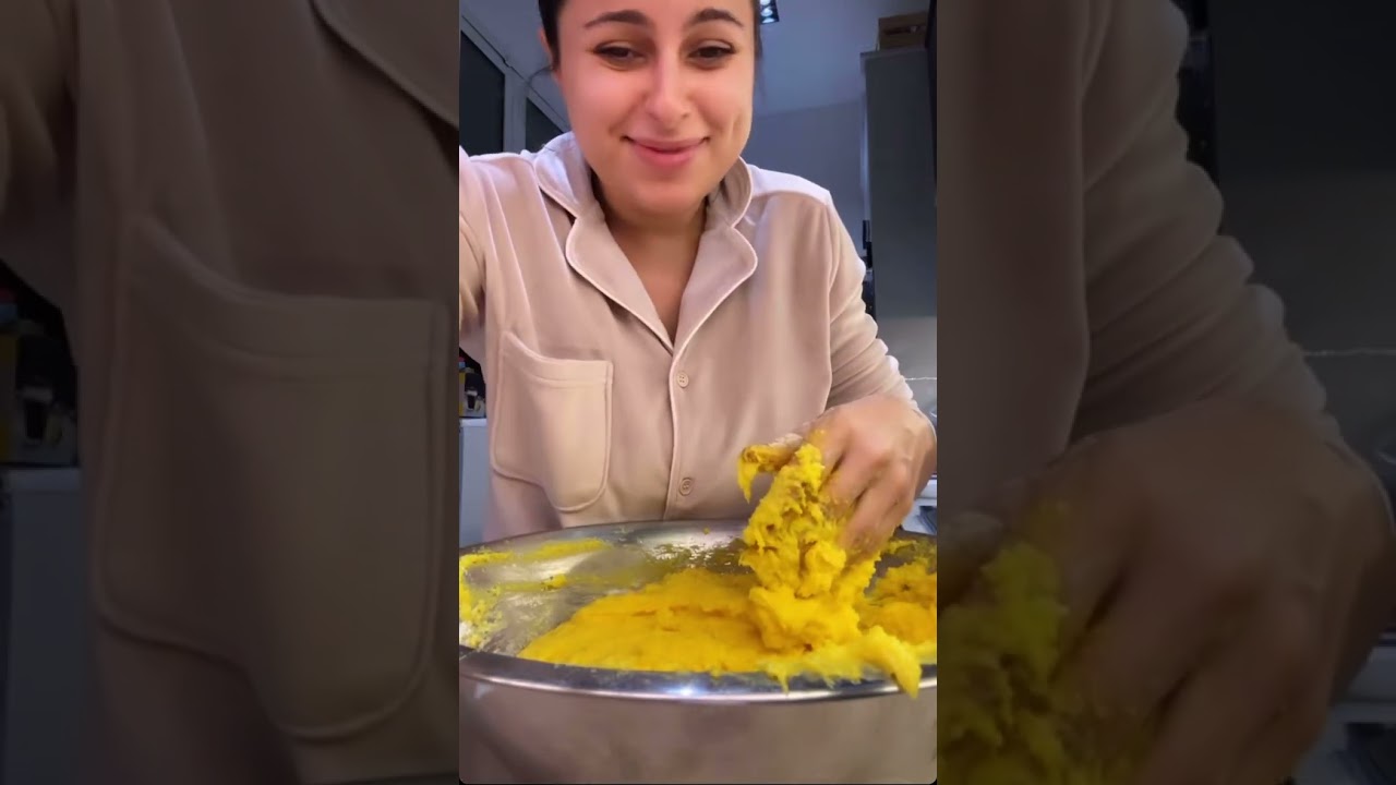 ستوريات مينا الشيخلي وهي تعمل كبه حلب🤣#بثوث_المشاهير #ترند #ستوريات_انستا #مينا #ضحك