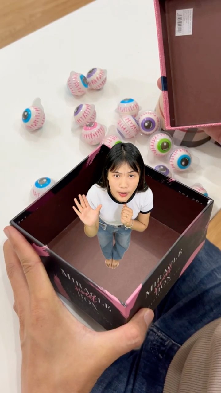 Su Hao comedy: little girl inside the box ?