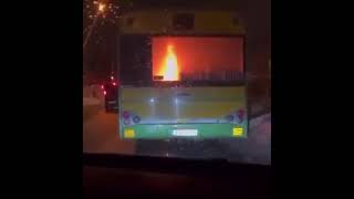 На ул. Елгавас загорелся автобус