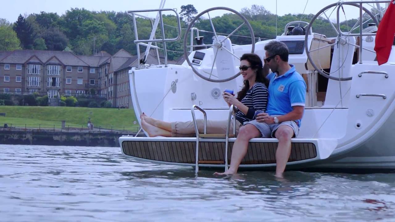 BAVARIA CRUISER 34 - In action