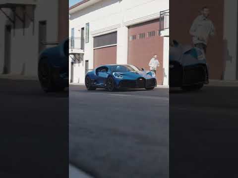 Bugatti Chiron vs Bugatti Veyron vs Bugatti Divo  #automobile #bugatti #bugattichiron #bugattidivo