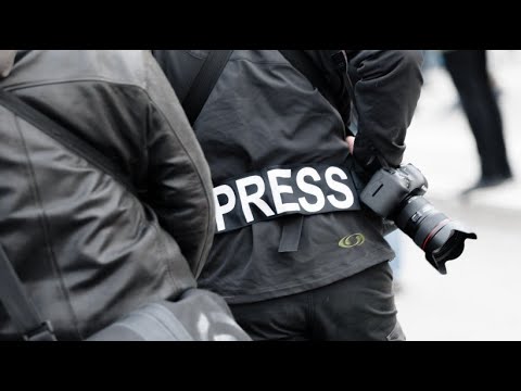 TAG DER PRESSEFREIHEIT: 41 Übergriffe auf Journalisten | Drastische Verschlechterung international