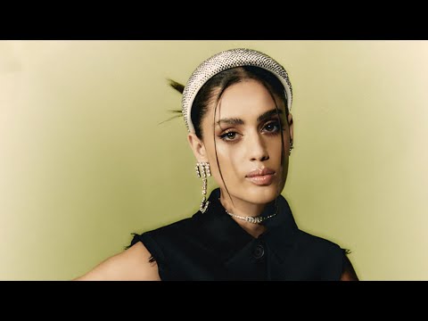 WORD: Zeyne - ‘Mish Asfeh’
