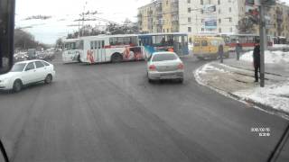 картинка: Троллейбус,сход штанги .avi