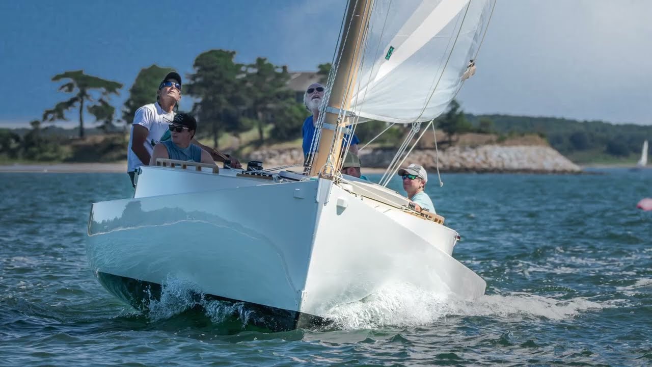 Walking through the Arey's XFC 22' Racing Catboat