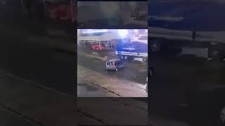 Details 🚨 JOVEN MURIÓ ATROPELLADA POR UN CAMIÓN News