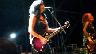 Girlschool - Everything&#39;s the same live at Thunderlake