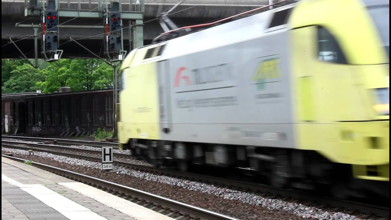 Taurus Durchfahrt in Hamburg Harburg