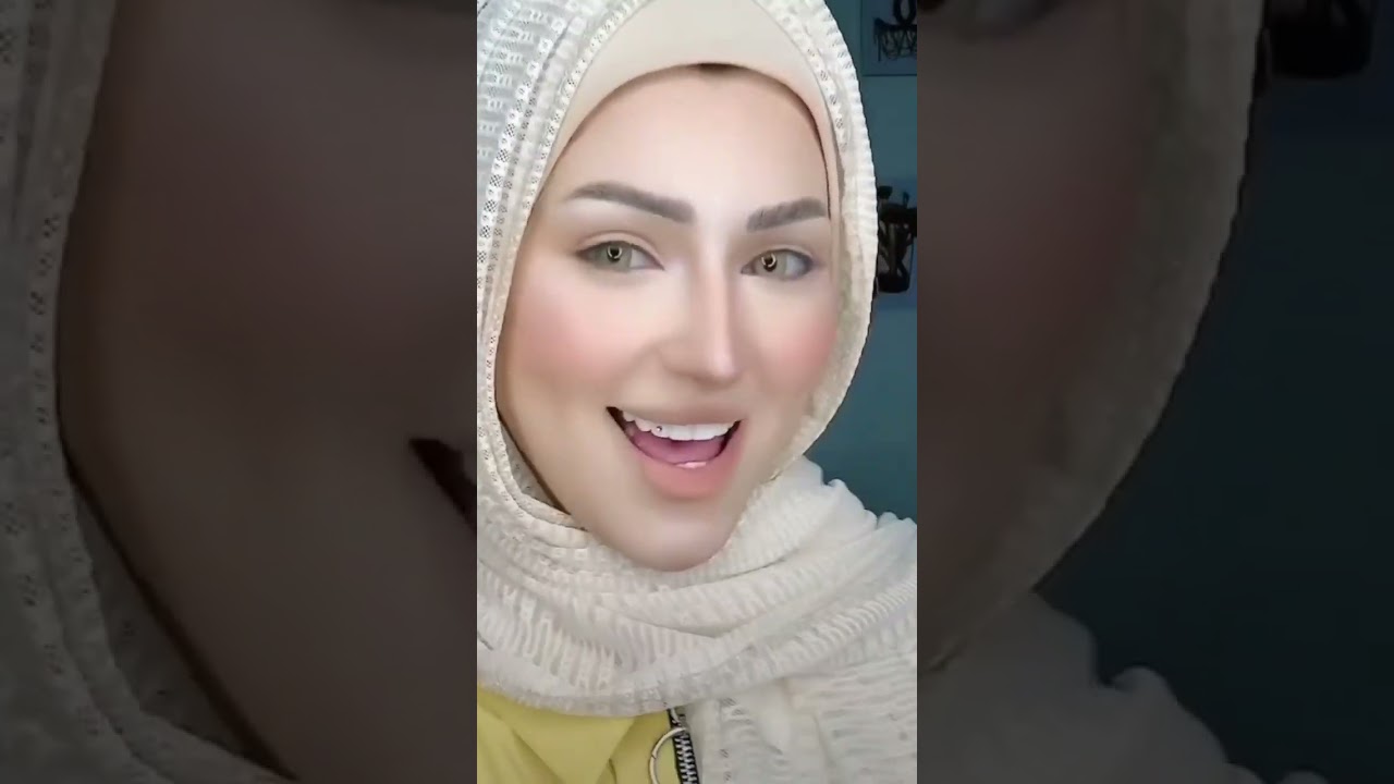 beautiful face with sunflower look 