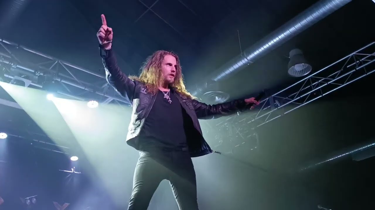 @dynazty The grey Madrid revilive 12oct25 