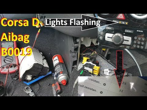 Vídeo: Por que a luz do meu airbag está piscando no Corsa?