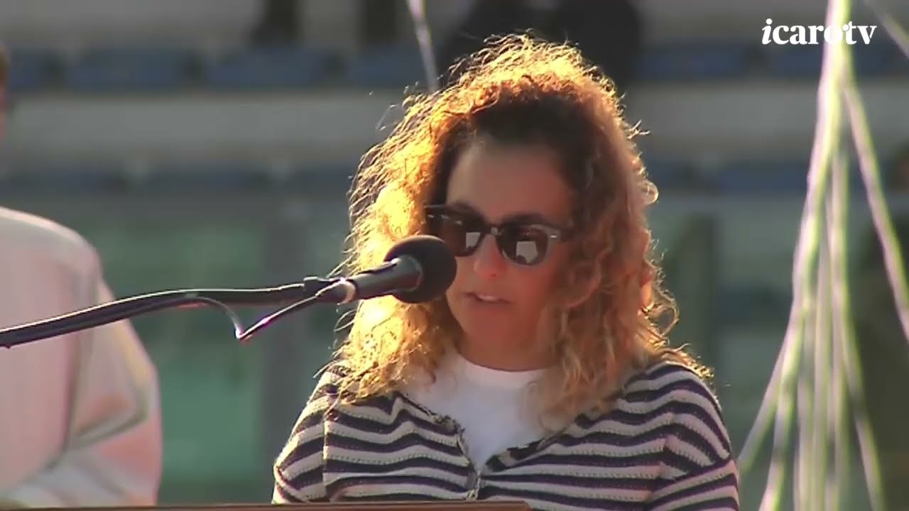 Allo stadio di Riccione i funerali delle sette vittime dell'incidente in A4