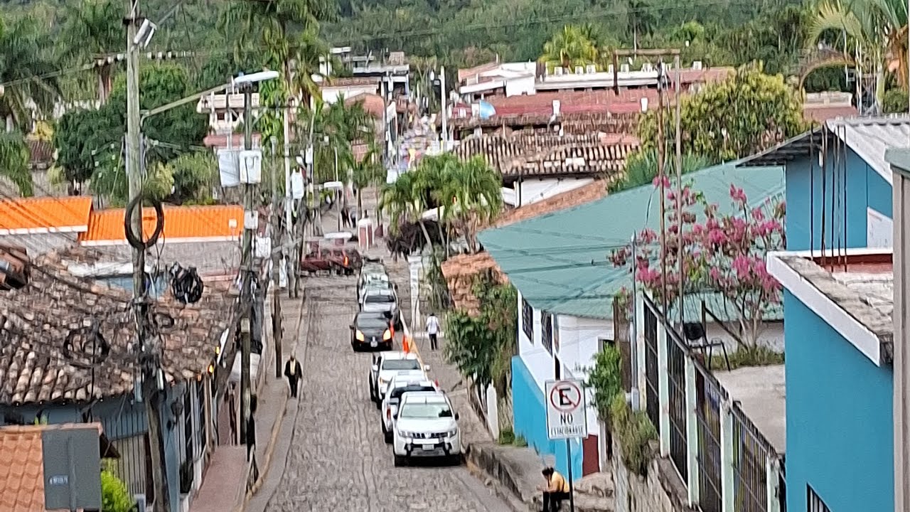 Por las calles de copan ruinas honduras. Sígueme para mas videos #aventura #video #turismo 