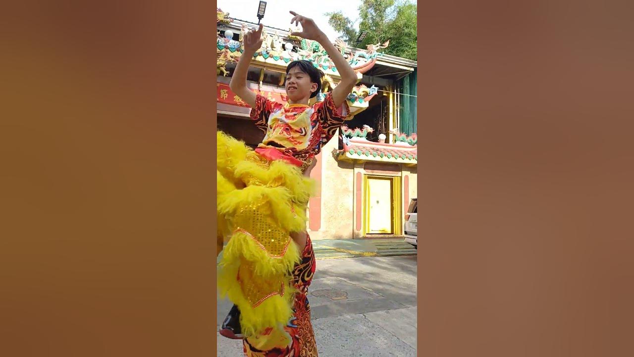 LION DANCE PERFORMERS-PRACTICE